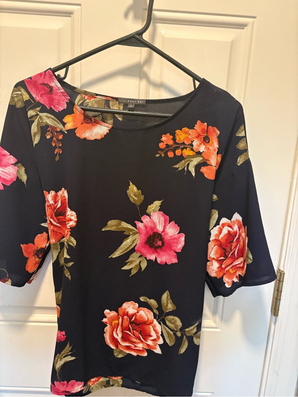Navy Belted Floral Blouse with Pink & Orange Roses women's medium